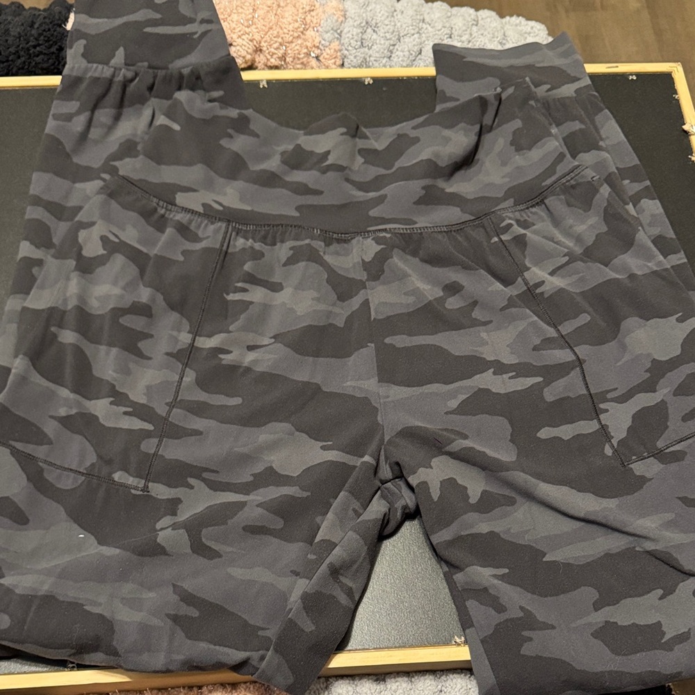 Athleta Charcoal Camo Joggers - Picture 2 of 3
